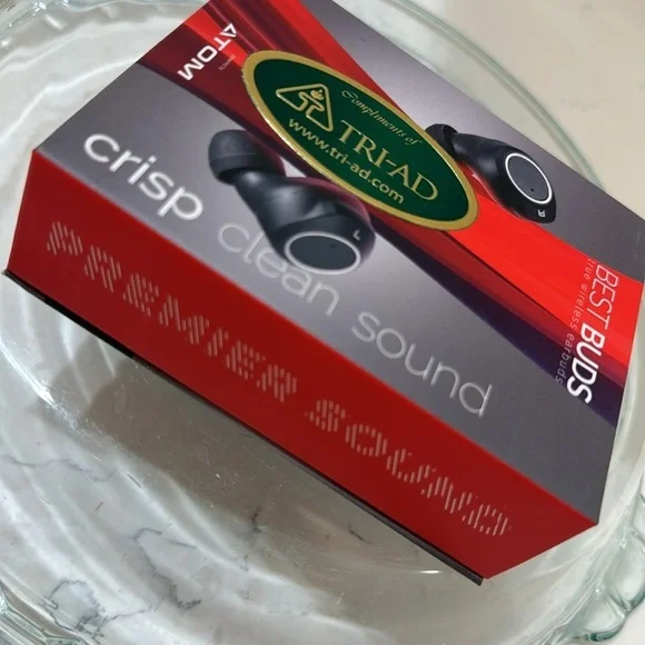 Atom crisp clean sound earbuds New - Picture 2 of 6